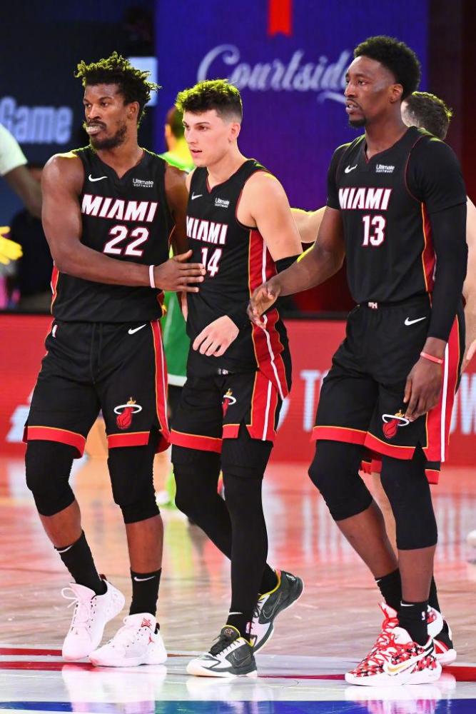 泄露敏感信 泄露敏感信